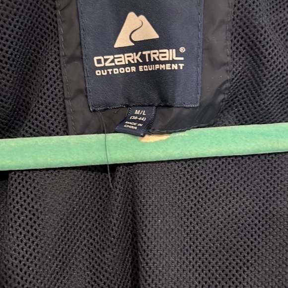 Ozark Trail Outdoor Equipment Men’s Navy Hooded Jacket - Picture 7 of 10